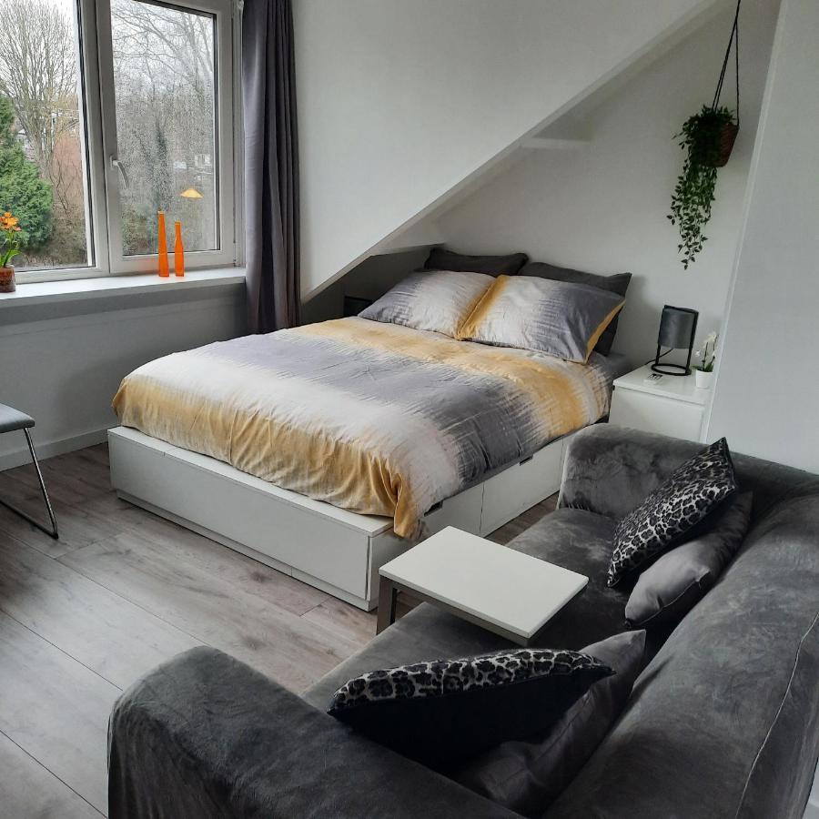 Studio 76 Groningen Met Gratis Leenfietsen Hotel Eksteriør billede